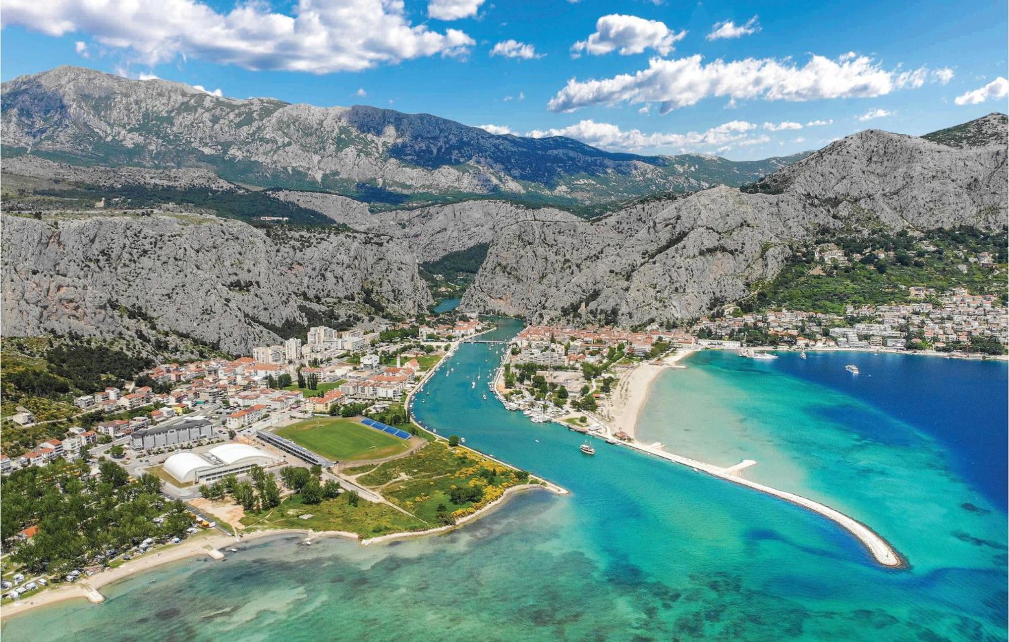 Awesome Apartment In Svinisce With Kitchenette Εξωτερικό φωτογραφία